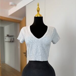 Garage Gray Solid V-Neck Ribbed Cropped T-Shirt | Off-Duty Muse